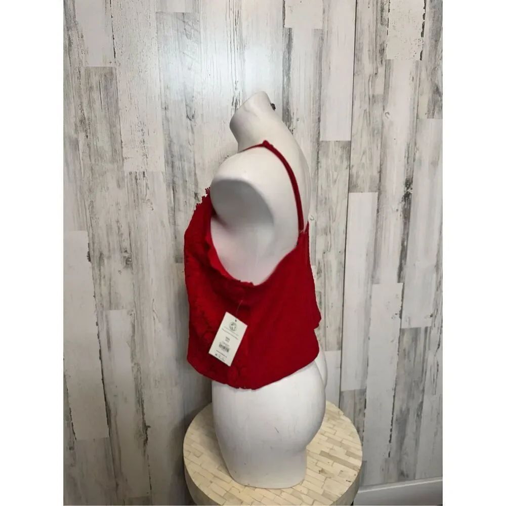 Red tank top - Picture 3 of 6